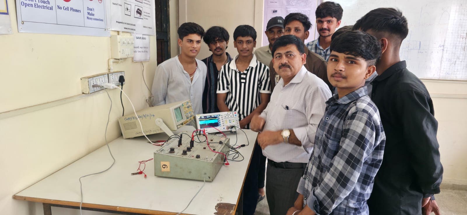 Communication Systems Lab, Communication Lab