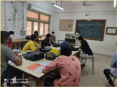 Offline Laboratory Sessions Resume Amid COVID-19 (2)